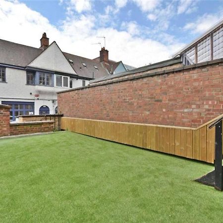 Luxury 3 Bed Apartment - Huge Outdoor Terrace & Amazing Transport Links Londra Exterior foto